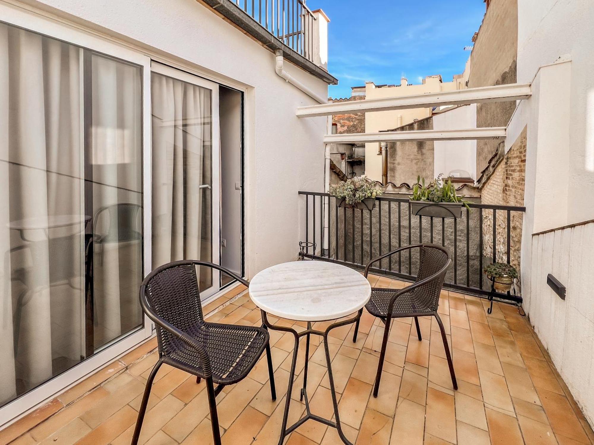 Ganganell Atic Apartamento Con Terraza En Besalú Eksteriør billede