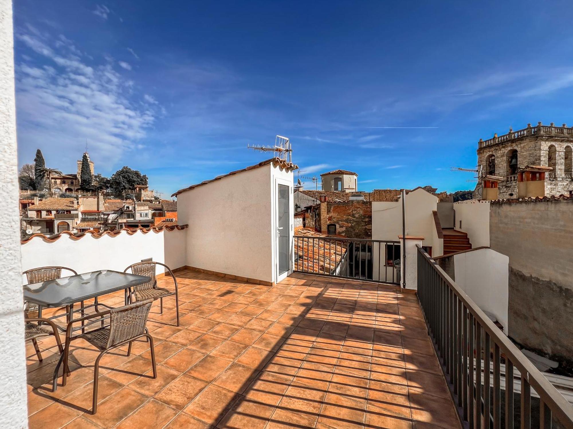 Ganganell Atic Apartamento Con Terraza En Besalú Eksteriør billede